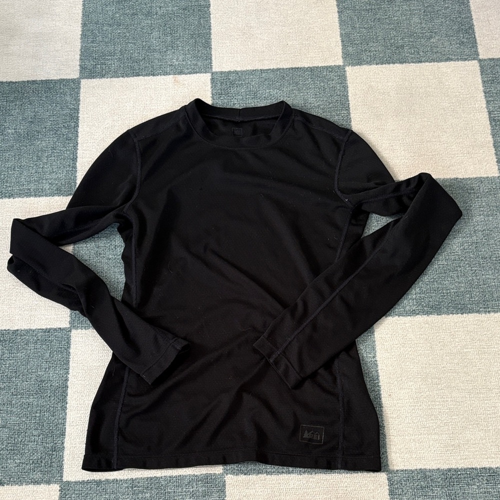 Rei Black Long Sleeve active Top